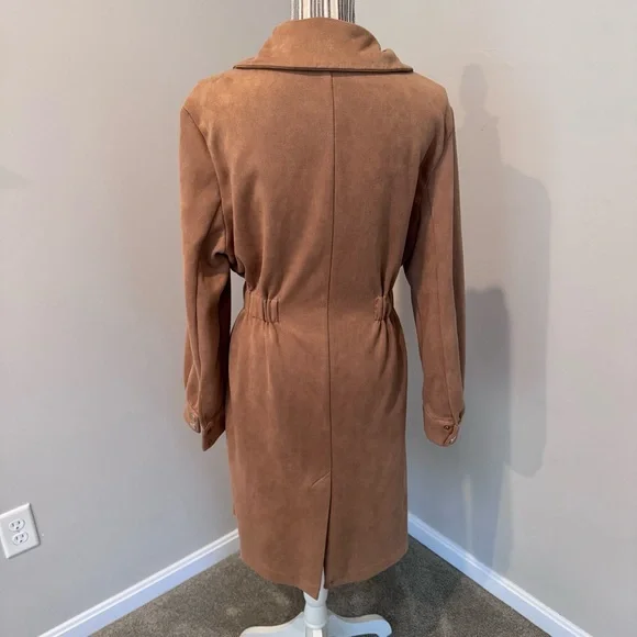 Alice Blue Chic Belted Faux Suede Trench Coat Tan Snap Button EUC Sz Large - Picture 4 of 11